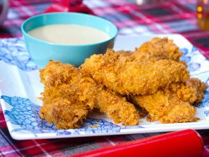 YW0808H_baked-chicken-tenders-with-honey-mustard_s4x3