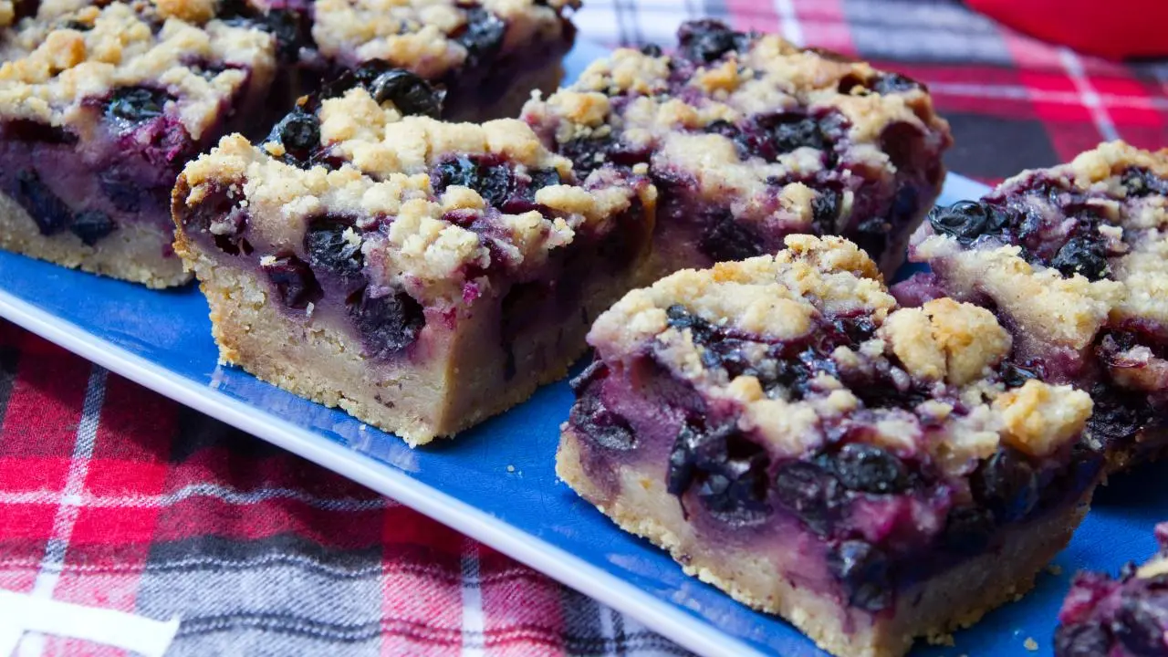 Easy Blueberry Pie Bars
