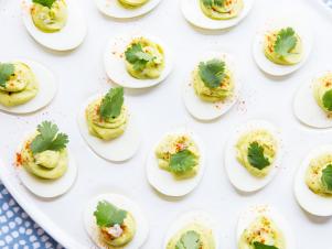 FNK_avocado-deviled-eggs_s4x3