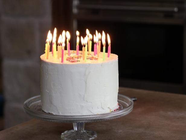 The Pioneer Woman': Ree Drummond Shares the Secret of Her Beautiful  Birthday Confetti Cake