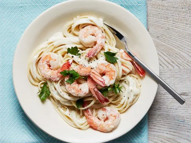 Linguine with Shrimp and Garlic Cream Sauce Recipe | Food Network