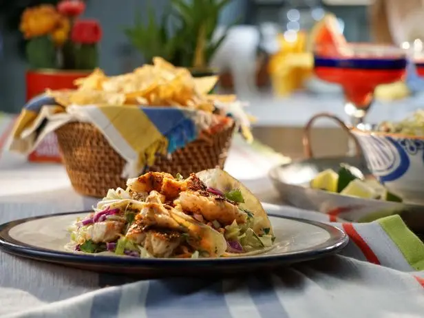 Blackened Catfish Tacos Recipe | Valerie Bertinelli | Food Network
