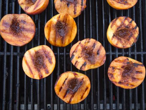 Grilled Peaches with Vanilla and Lemon Mascarpone