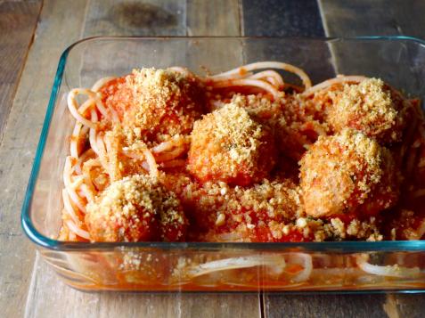 Gluten-Free Spaghetti and Meatballs with Garlic Crumb Topping