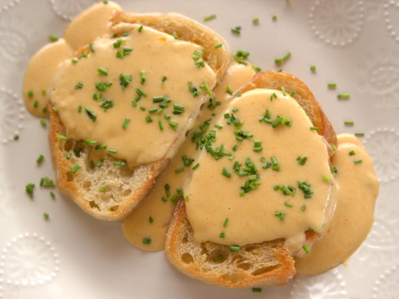 Pioneer woman welsh rarebit