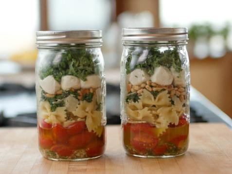 Kale-Pasta Mason Jar Salad