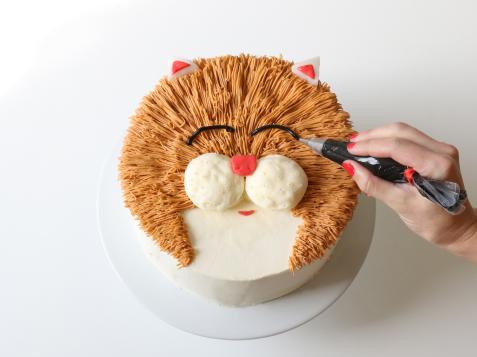 Witchery in the Kitchen: Cat Cake!