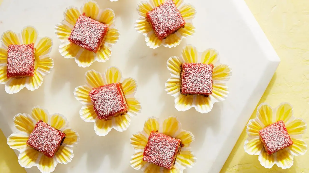 Strawberry Lemonade Bars