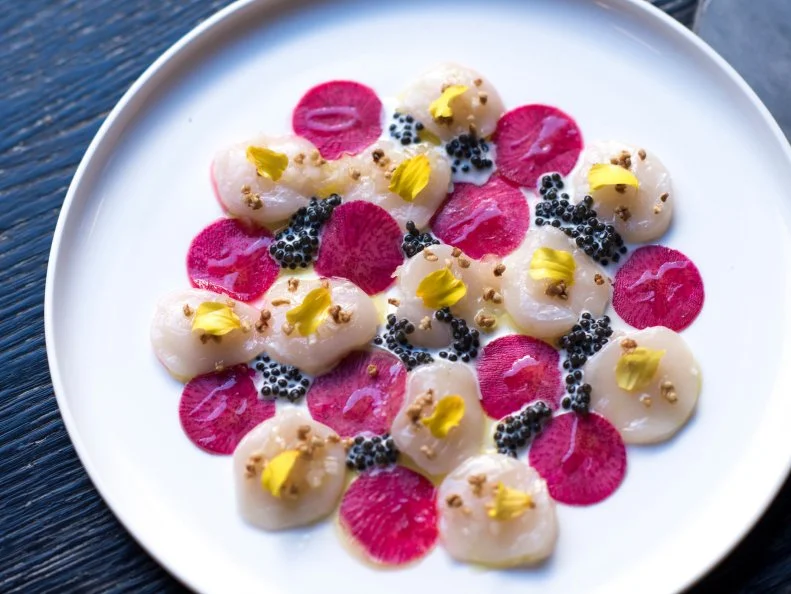 2016 december 14, scallop with cavier at Grand Coeur, Paris, Fr.