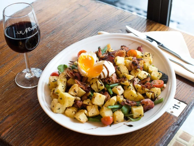 2016 december 16, salad with potatoes and egg at nemrod, paris, Fr