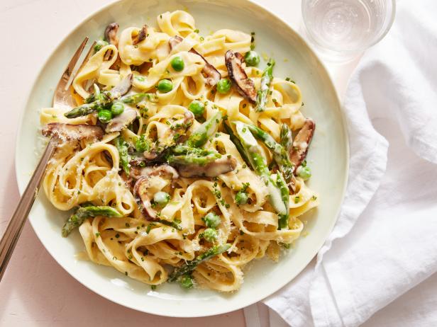 Spring Vegetable Fettuccine Alfredo image