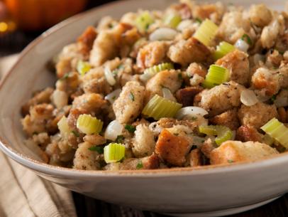 6 Thanksgiving Leftovers to Eat Right Away and 4 to Freeze for Later