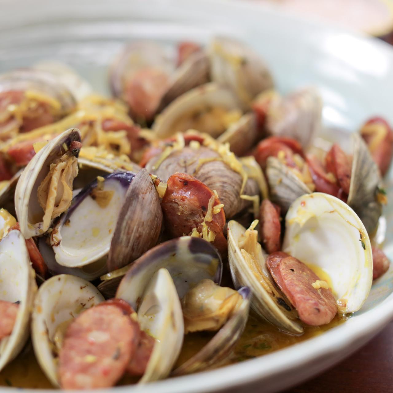 Steamed Clams with White Wine, Garlic and Butter - Craving California