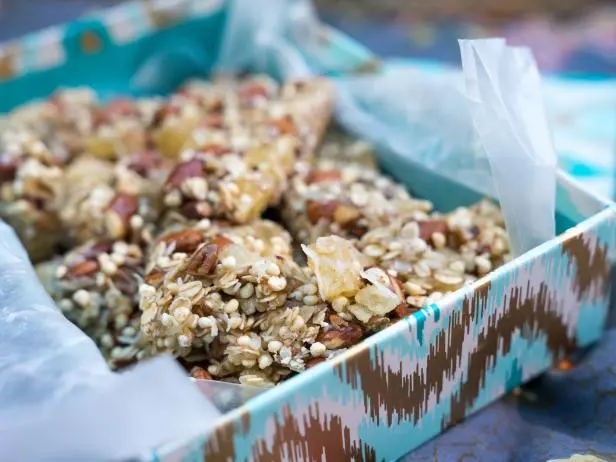 Tropical Roadie Bars Recipe | Trisha Yearwood | Food Network