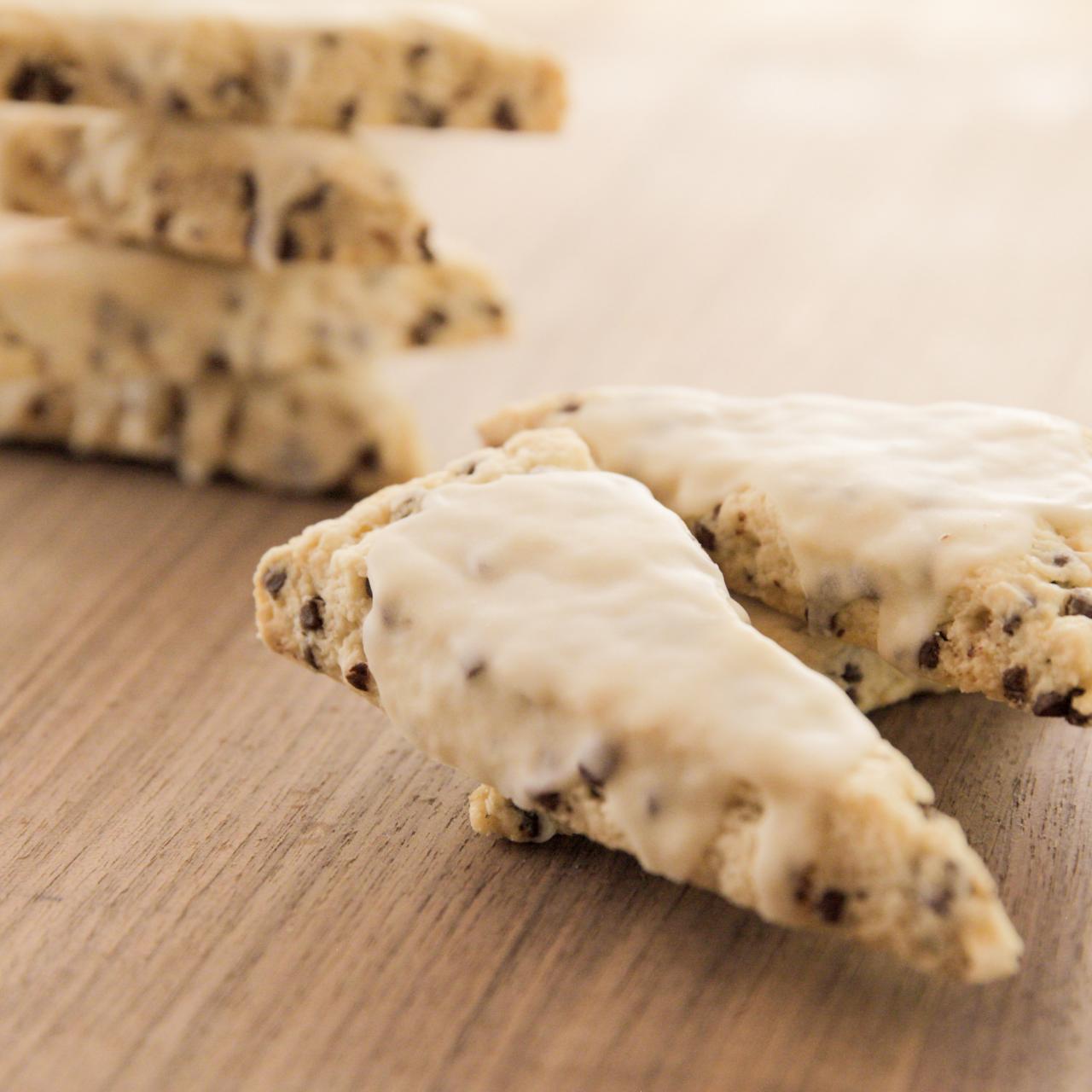 Mini Chocolate Chip Scones  If You Give a Blonde a Kitchen