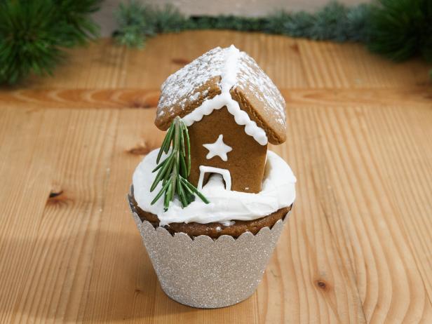 Host Katie Lee's Gingerbread House Cupcake is displayed as seen on The Kitchen, Season 15.