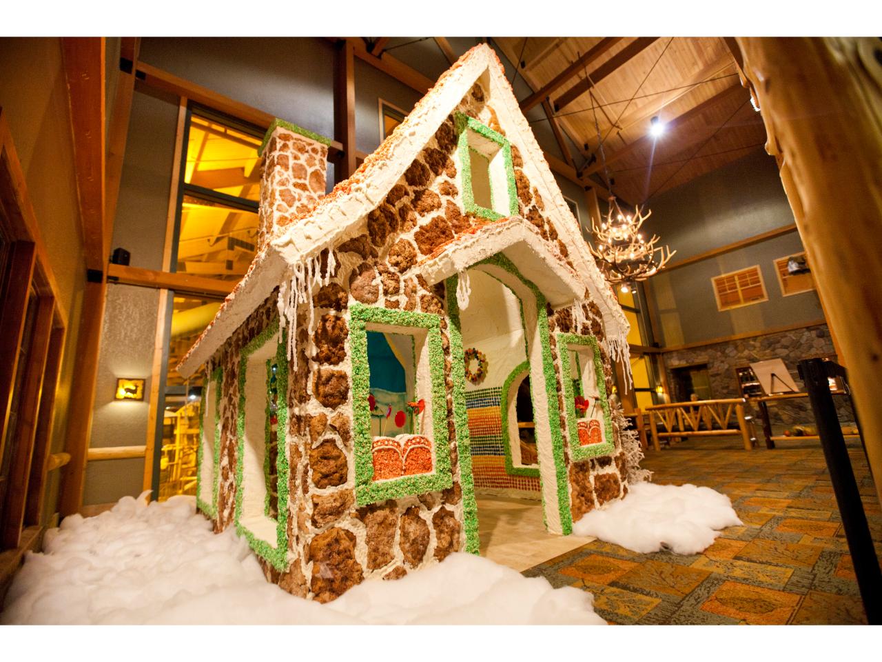 Gingerbread House Decor - Life On Virginia Street