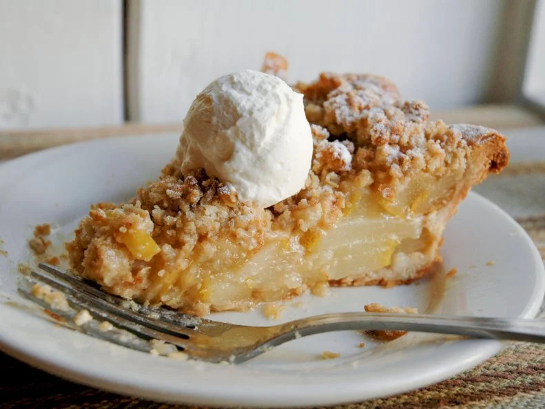 This South Street gem celebrates the nearly lost art of classic pie-baking, using from-scratch ingredients, but adding unique twists to each rendition. The pie shop serves both sweet and savory pastries including the fall favorite butterscotch bourbon and a gingery pear, fusing the autumnal fruit with a spicy kick that’s perfect to pair with coffee.