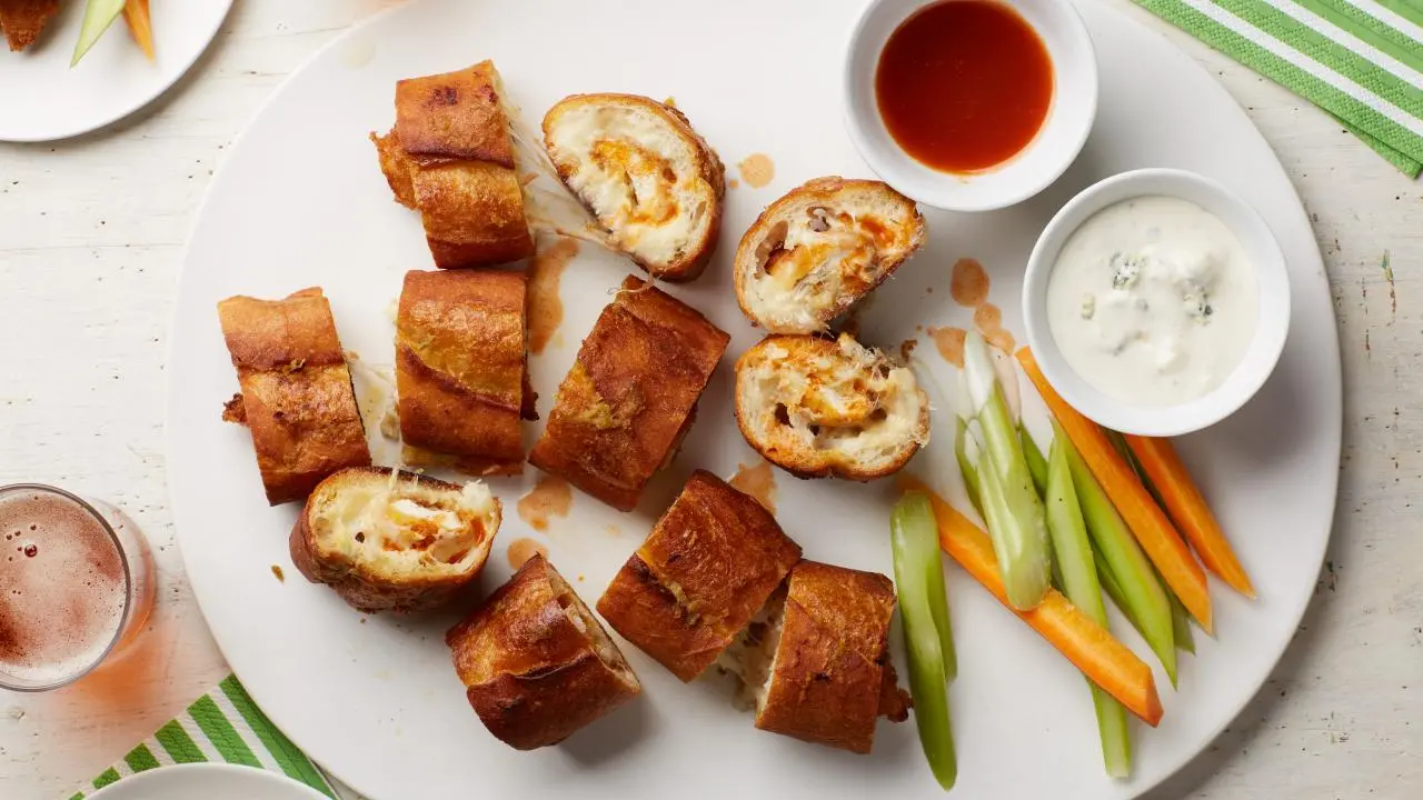 Buffalo Chicken-Stuffed Garlic Bread