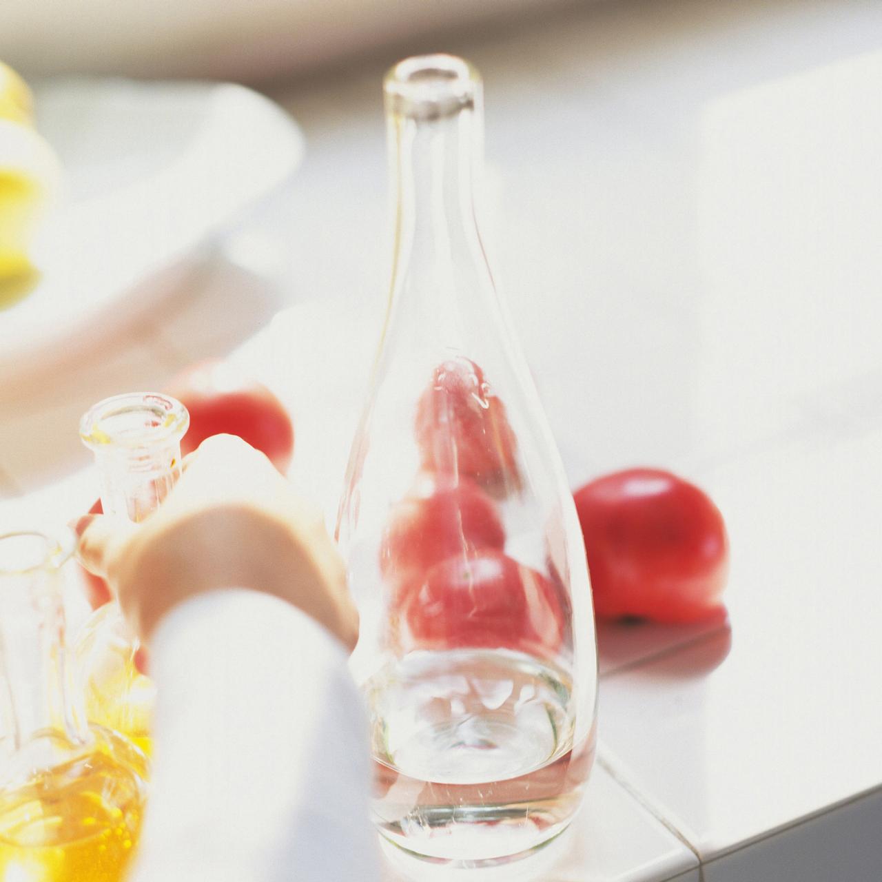 8 Smart Ways to Use Vinegar When Cleaning Your House