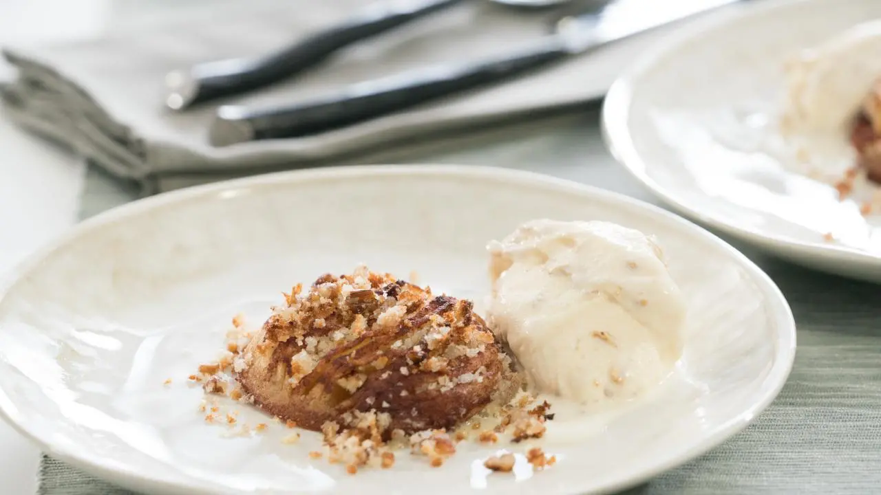 Crustless Apple Pie