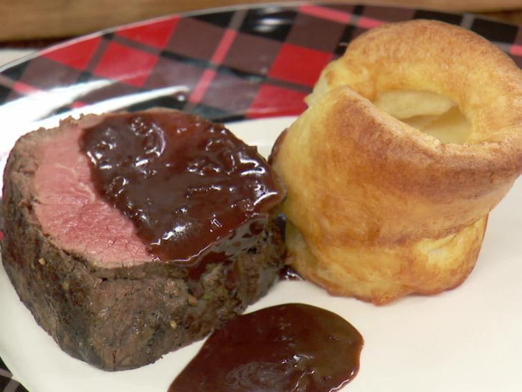 Beef Tenderloin with Quick Red Wine Pan Sauce Recipe | Geoffrey ...