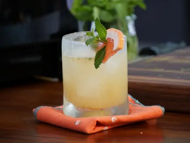 Grapefruit Mojito Recipe | Valerie Bertinelli | Food Network