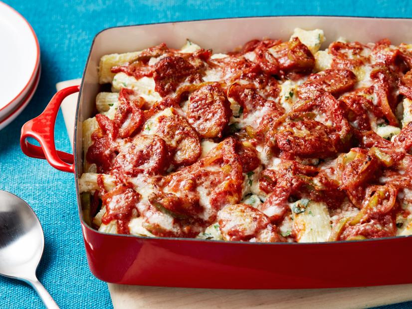 Chicken Sausage Pepper And Onion Pasta Fake Bake Recipe Rachael Ray 