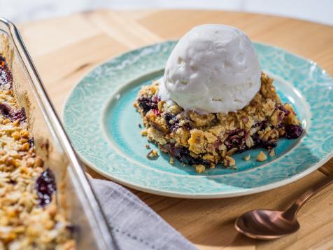 Berry Crisp Dump Cake