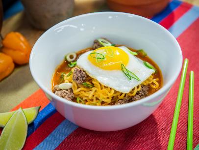 Sunny Anderson makes an Easy Sunset Park Noodle Bowl, as seen on Food Network's The Kitchen