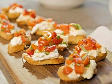 Burrata and Strawberry Bruschetta Recipe | Giada De Laurentiis | Food ...