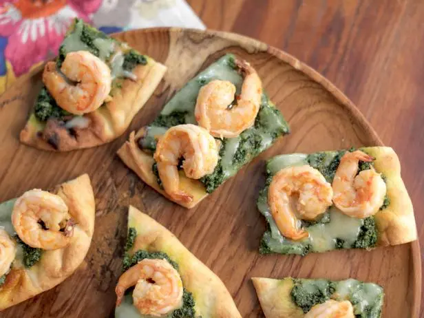 Tuscan Kale Pesto Pizza with Shrimp Scampi Recipe | Valerie Bertinelli | Food Network