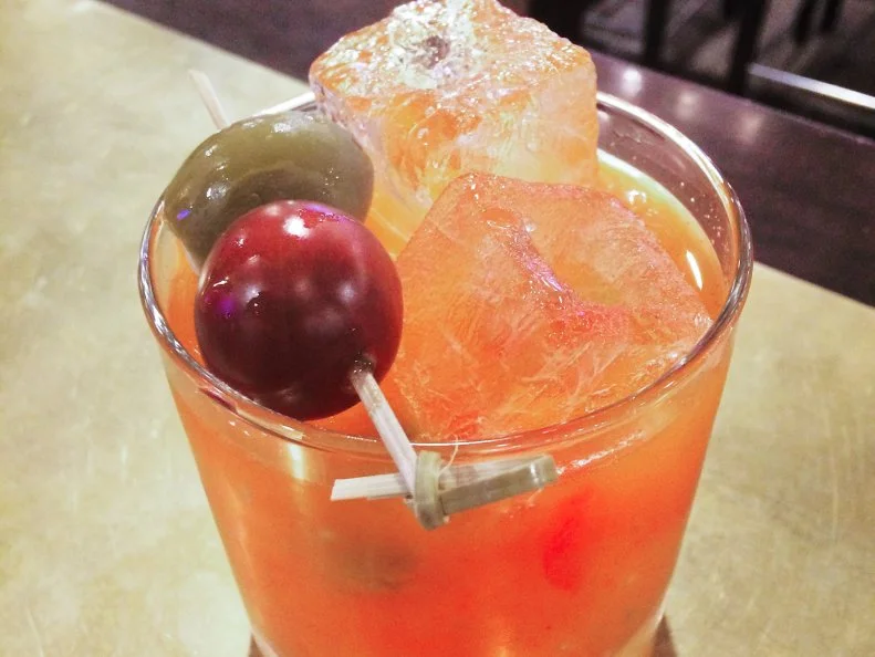 Named for the narrow strait separating Block Island from the Rhode Island mainland, this drink at All Set combines the savory profile of a Bloody Mary with the drinkability of a dirty martini. Cherry tomatoes and lemon juice are muddled, then shaken with vodka, sriracha, olive brine and simple syrup, served over ice and garnished with a skewer of cherry tomato and olive. 