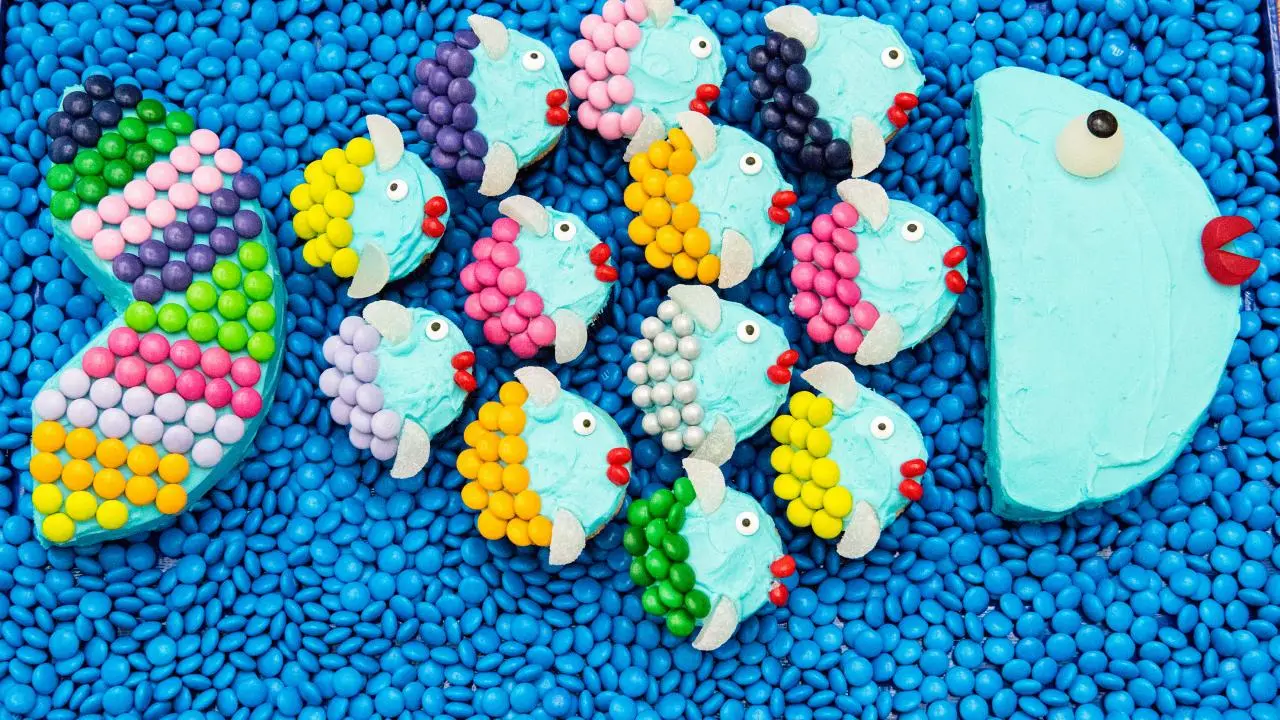 School-of-Fish Cupcake Cake