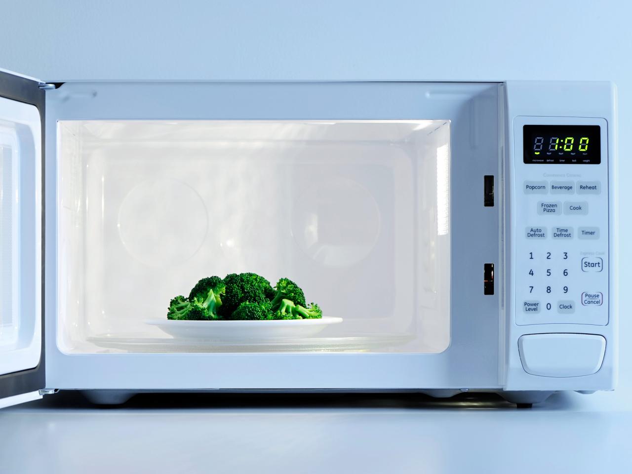 The Best Way to Reheat Leftovers Is Definitely Not in a Microwave - CNET