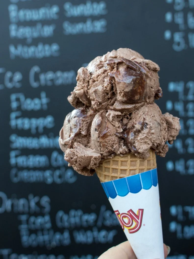 Ice cream is New Hampshire’s favorite treat. What can be better than a creamy and rich ice cream cone from a charming roadside stand, Intervale Ice Cream in Henniker. Indulge in any of the 35 flavors, from classic Chocolate Lover’s Chocolate to Maple Nut, which pays tribute to the state’s exceptional maple syrup. Berries are locally sourced and brittles and brownies are made in-house for the mix-ins. The stand is seasonal, but ice cream is available in the adjacent pancake house — which serves their own sweet maple syrup — year-round.