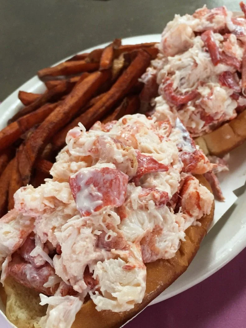 Most lobster rolls these days are stuffed with packaged and frozen lobster meat. Even the iconic lobster shacks on the seacoast donâ  t take the time to pick from a fresh lobster. At Temple Street Diner in Nashua, the management knows the lobstering business and finds the best-quality lobster for their rolls. For lobster lovers, no lobster roll is ever large enough, but here they offer a 20-ounce monster, dressed with just about nothing, as it should be. Of course it comes on the iconic, sweet-but-not-too-sweet, toasted and buttered hot dog bun. No need to run to the Seacoast for your fix.