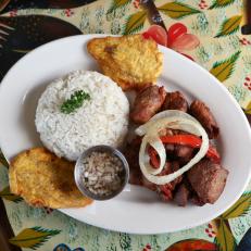 FN_south-florida-restaurant-guide-tap-tap-haitian-griyo_s4x3_H1