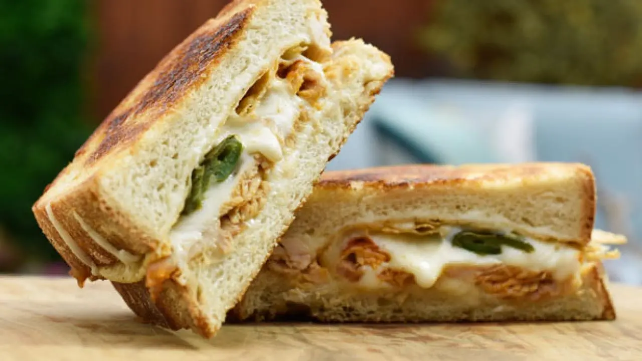 Chicken Jalapeño Popper Melt Recipe | Jeff Mauro | Food Network