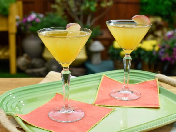 Southern Peach Julep Recipe | Geoffrey Zakarian | Food Network