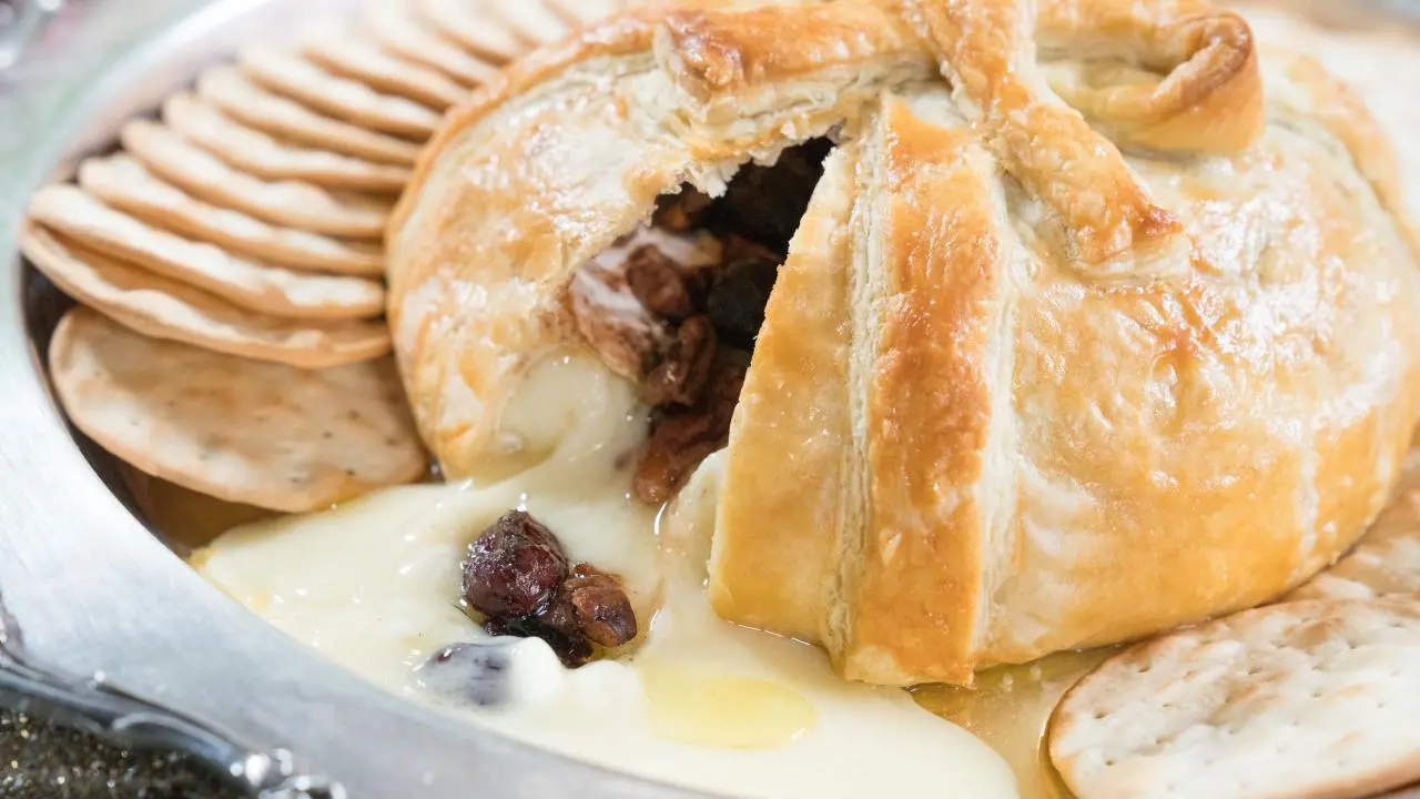 Cranberry Pecan Baked Cheese