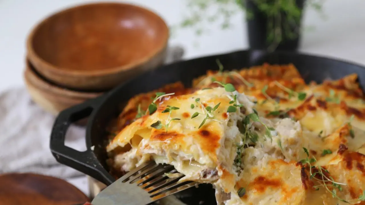 Almost One-Pan Skillet Lasagna