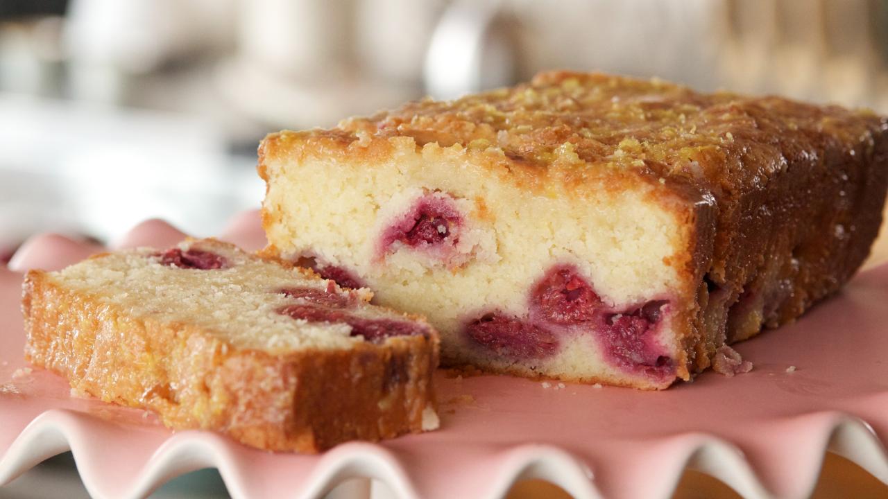 Ree Drummond's Strawberry Almond Pound Cake | The Pioneer Woman | Food  Network - YouTube