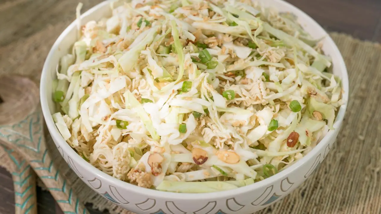 Trisha's Crunchy Slaw