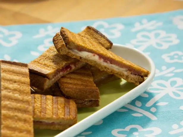 Strawberries and Cream Panini Sticks Recipe | Food Network