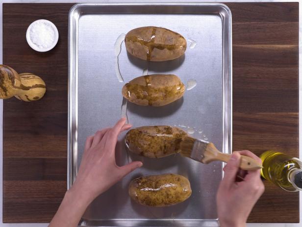How to bake a potato