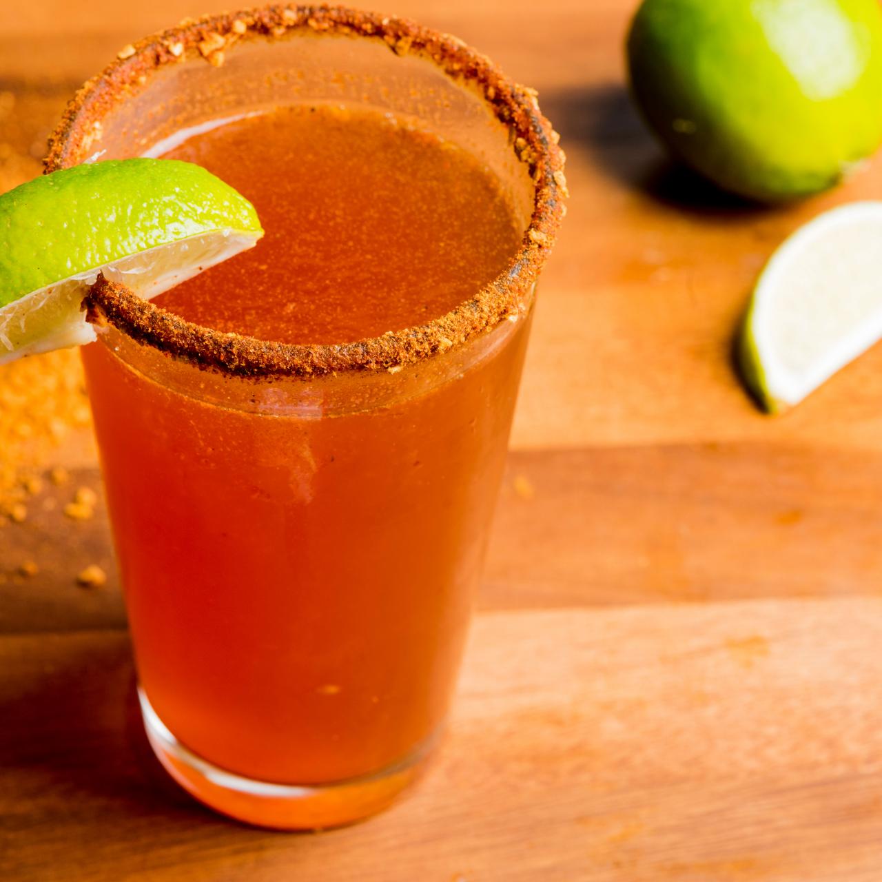 https://food.fnr.sndimg.com/content/dam/images/food/fullset/2017/9/7/0/FN_Mancrafted.Taco-Spiced-Michelada.s4x3.jpg.rend.hgtvcom.1280.1280.suffix/1504820362687.jpeg