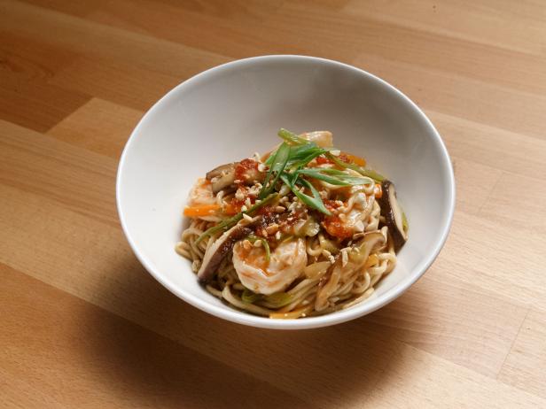Shrimp and Vegetable Stir-Fried Noodles