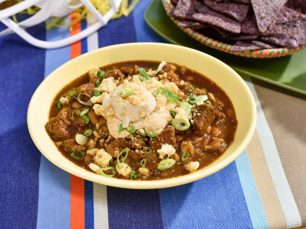 Slow Cooker Pulled Pork Chili Recipe Jeff Mauro Food Network