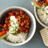 Eddie Jackson's Buffalo Chicken Chili recipe shot for Food Network, Game-Day Playbook Season 300.